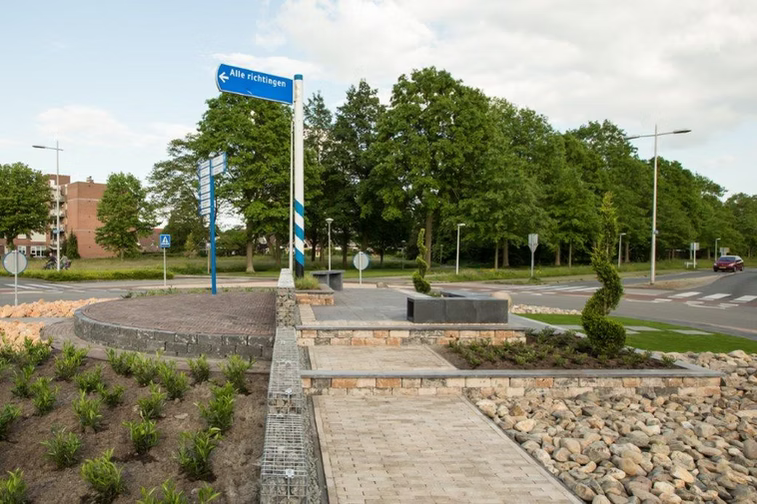 Aannemingsbedr. Woning rotonde Foto Tennekes foto (5).jpg